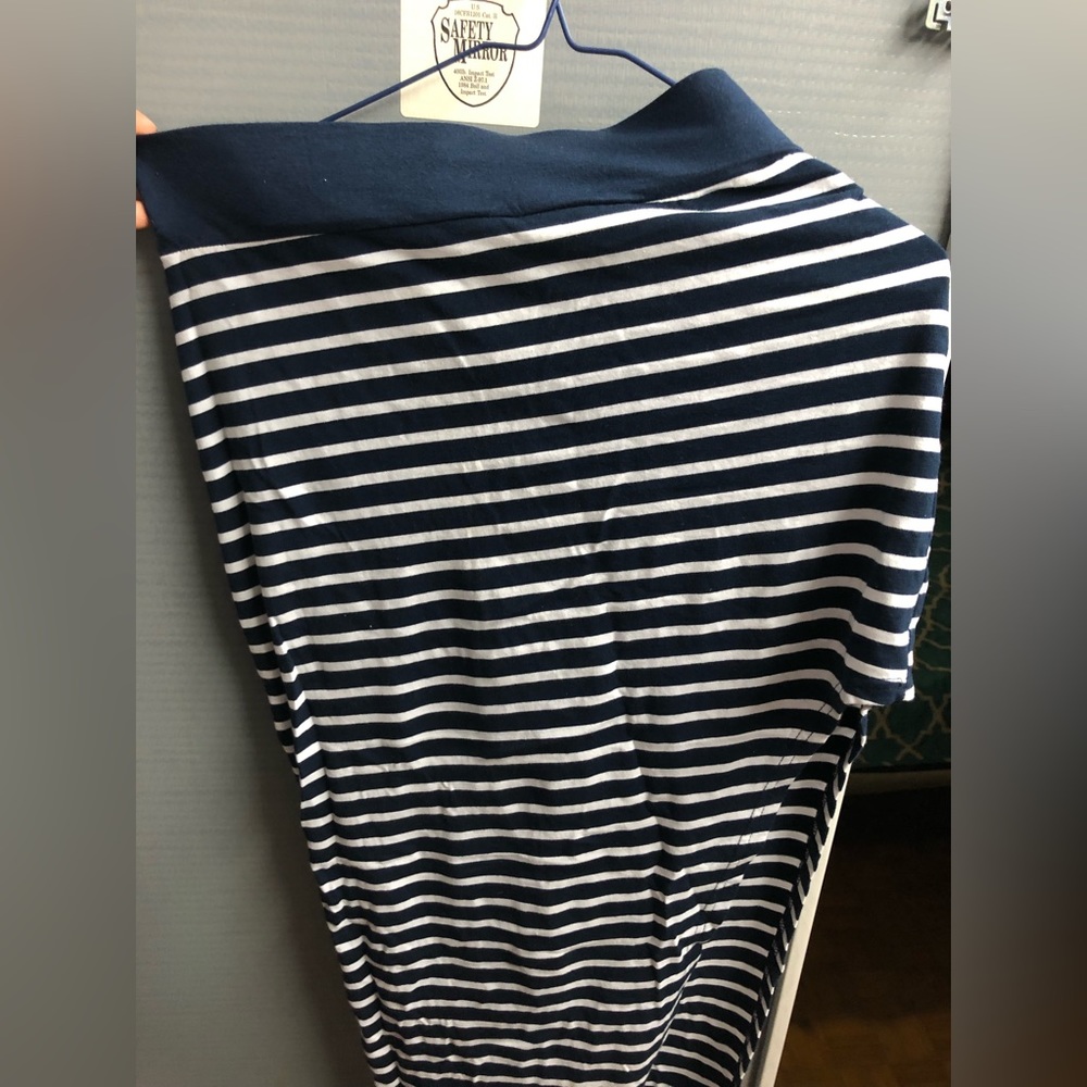 Asymetrical navy skirt